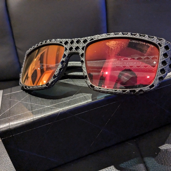 Dior Other - Moving Day 50% Off Christian Dior M1U Black Red Lens Textured Cannage Sunglasses